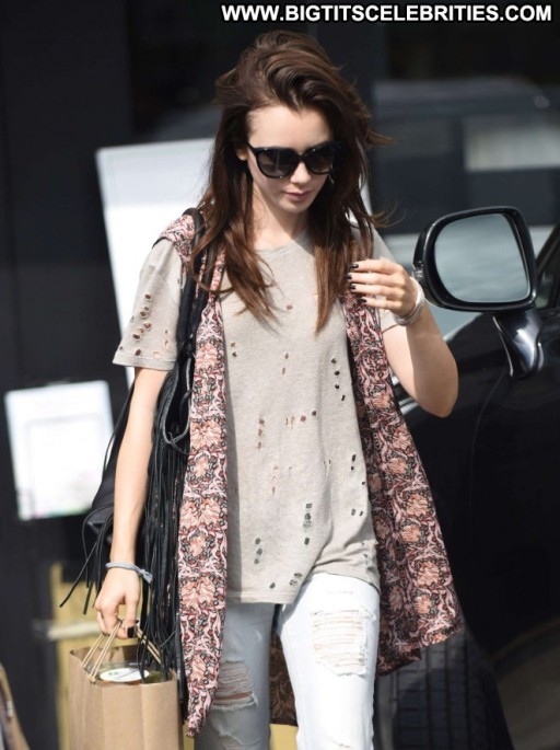 Lily Collins Paparazzi Celebrity Posing Hot West Hollywood Beautiful Hollywood Straight Babe