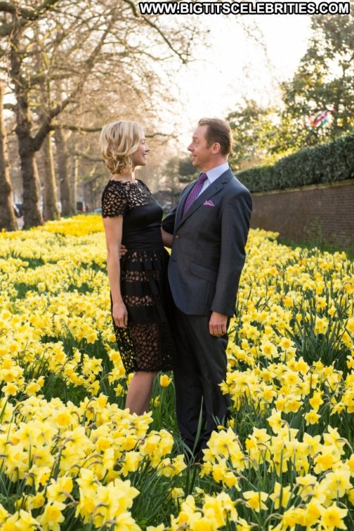 Rosamund Pike Straight Celebrity Sea Paparazzi Posing Hot Beautiful Babe