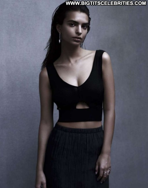 Emily Ratajkowski Straight Celebrity Paparazzi Beautiful Babe Posing Hot Magazine