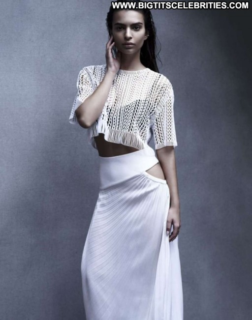 Emily Ratajkowski Straight Celebrity Paparazzi Beautiful Babe Posing Hot Magazine