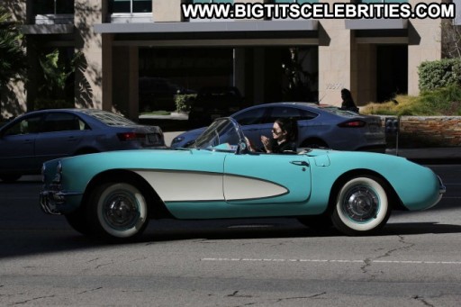 Kendall Jenner Posing Hot Los Angeles Beautiful Straight Angel Celebrity Paparazzi Babe