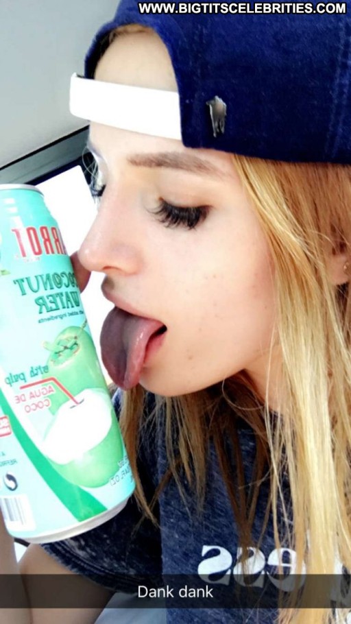 Bella Thorne Caucasian Celebrity Instagrammer Beautiful Blonde American Tweeter Female Adult Content Creator Babe Slim Body Straight Big Breasts Influencer