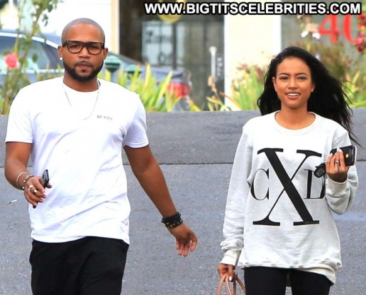 Karrueche Tran Paparazzi Posing Hot Beautiful Babe Straight Celebrity