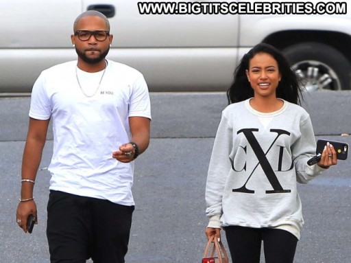 Karrueche Tran Paparazzi Posing Hot Beautiful Babe Straight Celebrity