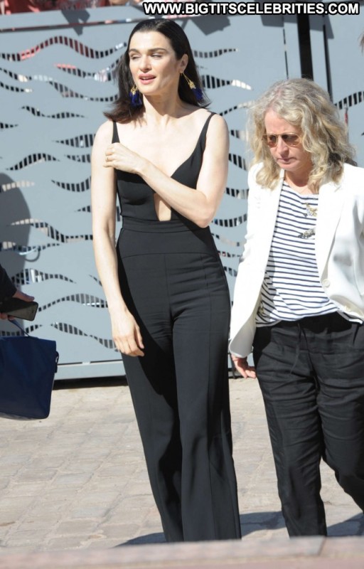 Rachel Weisz Posing Hot Paparazzi Celebrity Babe Beautiful Straight