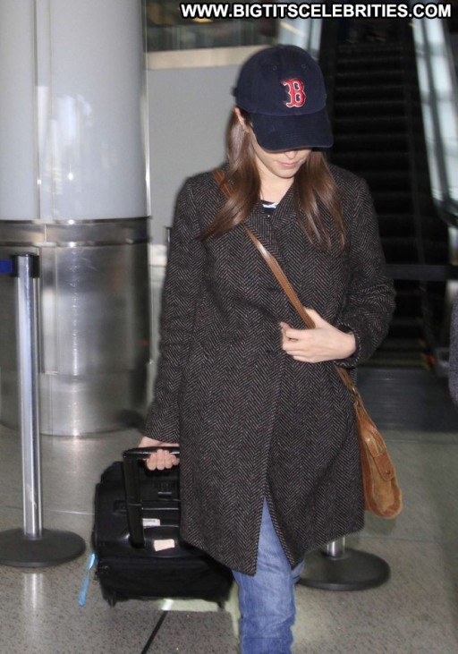 Anna Kendrick Beautiful Posing Hot Babe Paparazzi Straight Celebrity