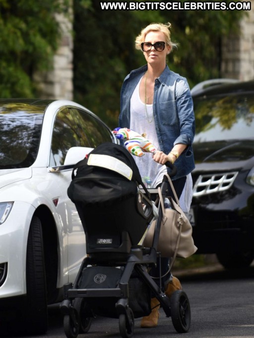 Charlize Theron Celebrity Paparazzi Jeans Beautiful Straight Babe Posing Hot