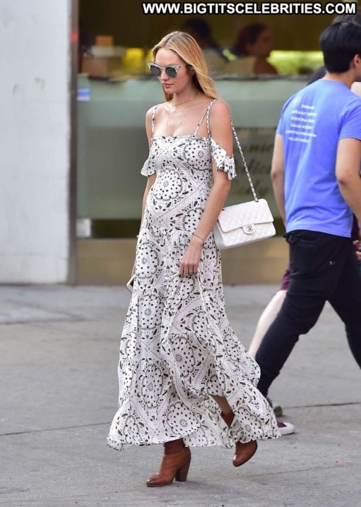 Candice Swanepoel Babe Celebrity Beautiful Paparazzi New York Straight Posing Hot