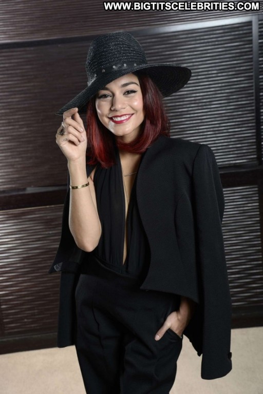 Vanessa Hudgens Posing Hot Paris Celebrity Beautiful Babe Paparazzi Straight