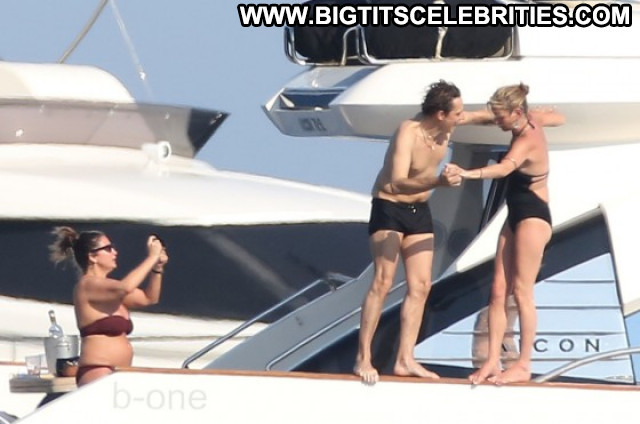 Kate Moss Paparazzi Celebrity Saint Tropez Beautiful Yacht Babe