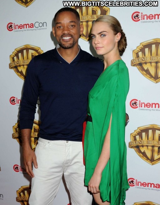 Cara Delevingne Paparazzi Celebrity Posing Hot Beautiful Straight Babe