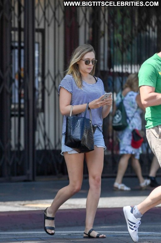Elizabeth Olsen Beautiful Straight Posing Hot Shorts Hollywood Babe Celebrity Paparazzi