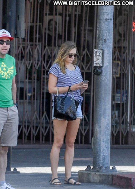 Elizabeth Olsen Beautiful Straight Posing Hot Shorts Hollywood Babe Celebrity Paparazzi