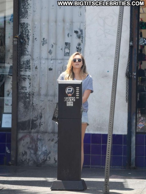 Elizabeth Olsen Beautiful Straight Posing Hot Shorts Hollywood Babe Celebrity Paparazzi