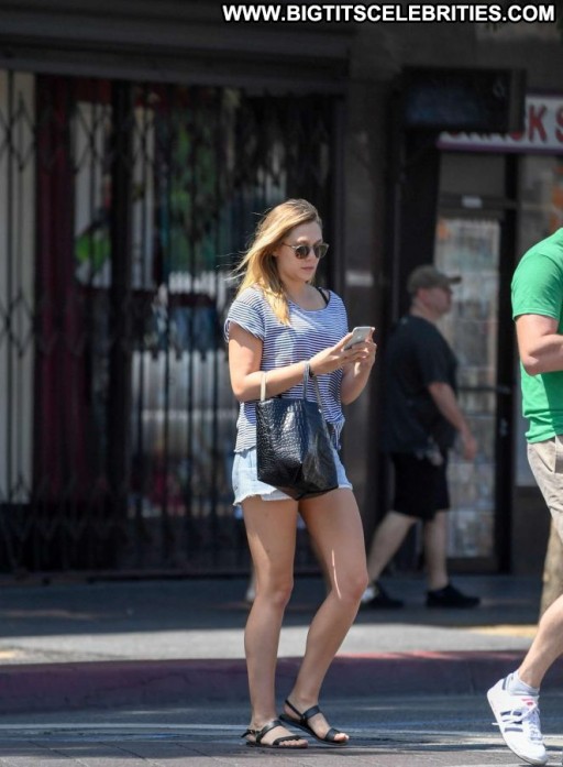 Elizabeth Olsen Beautiful Straight Posing Hot Shorts Hollywood Babe Celebrity Paparazzi