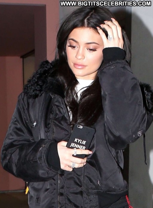 Kylie Jenner Posing Hot Celebrity Beautiful Babe Straight Paparazzi
