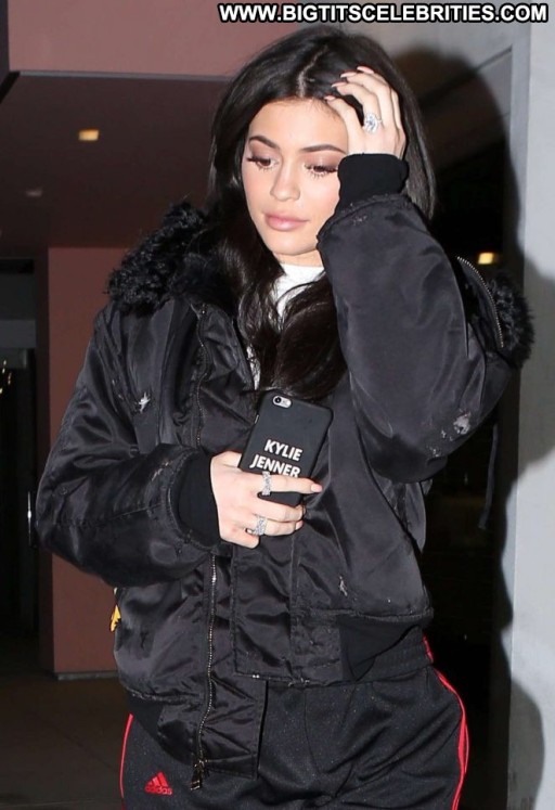 Kylie Jenner Posing Hot Celebrity Beautiful Babe Straight Paparazzi