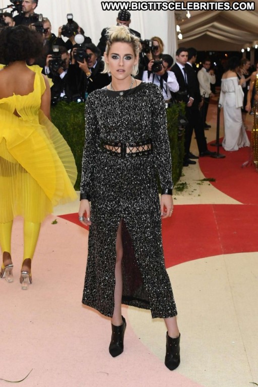 Kristen Stewart Beautiful Babe Posing Hot Nyc Paparazzi Straight Celebrity