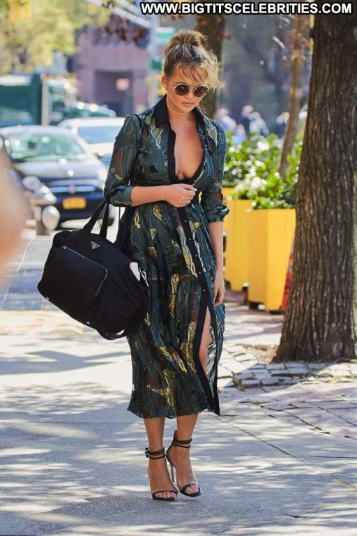 Chrissy Teigen Babe New York Beautiful Celebrity Paparazzi Straight Posing Hot