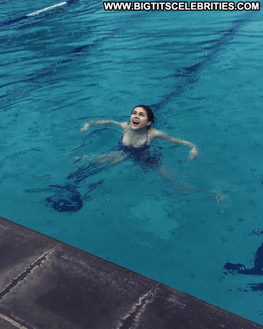 Emily Ratajkowski Paparazzi Celebrity Posing Hot Babe Beautiful Straight