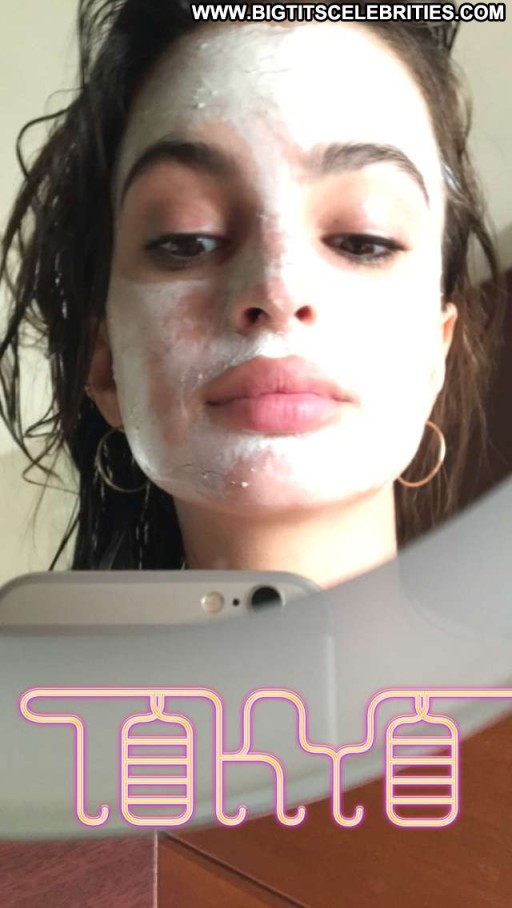 Emily Ratajkowski Paparazzi Celebrity Posing Hot Babe Beautiful Straight