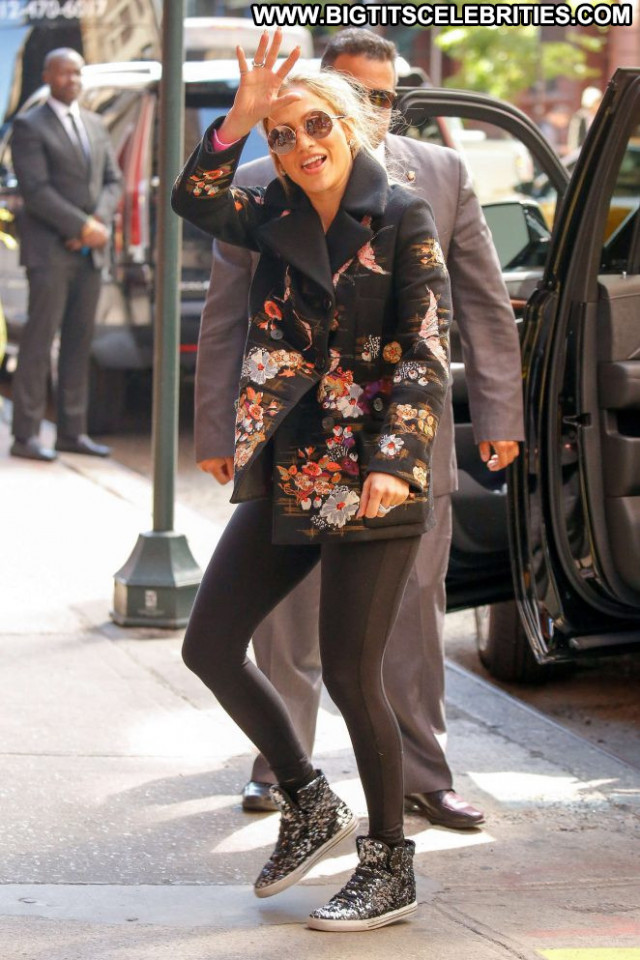 Jennifer Lopez New York New York Beautiful Paparazzi Celebrity Posing