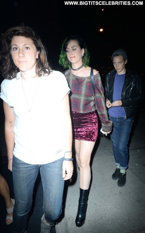 Katy Perry Straight Celebrity Beautiful Paparazzi Posing Hot Babe