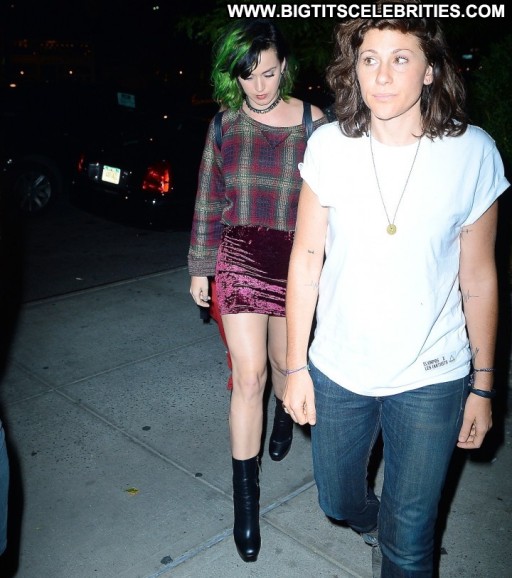 Katy Perry Straight Celebrity Beautiful Paparazzi Posing Hot Babe