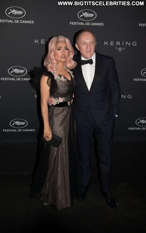 Salma Hayek Babe Posing Hot Celebrity Awards Beautiful Paparazzi Straight