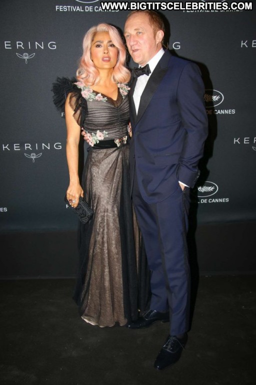 Salma Hayek Babe Posing Hot Celebrity Awards Beautiful Paparazzi Straight