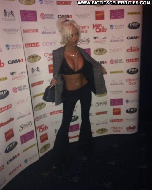 Simone De Kock Hat Caucasian Bar Summer London Beautiful Mali Celebrity Brown Eyes Porn Model Influencer Babe Nude Sex Lake Desi Instagrammer Hot Legs Slim Body