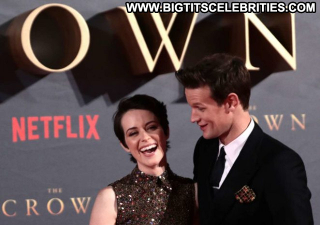 Claire Foy The Crow Celebrity Posing Hot Beautiful Paparazzi London