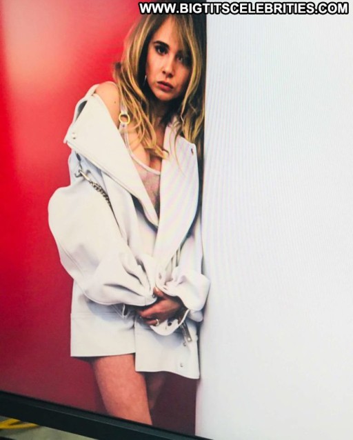 Photos Babe Beautiful Photoshoot Straight Posing Hot Celebrity Paparazzi