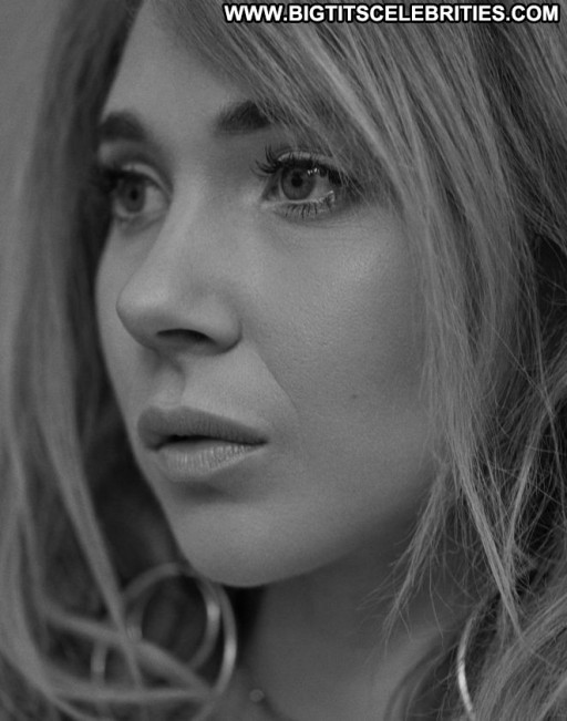 Photos Babe Beautiful Photoshoot Straight Posing Hot Celebrity Paparazzi