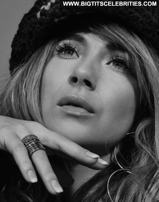 Photos Babe Beautiful Photoshoot Straight Posing Hot Celebrity Paparazzi