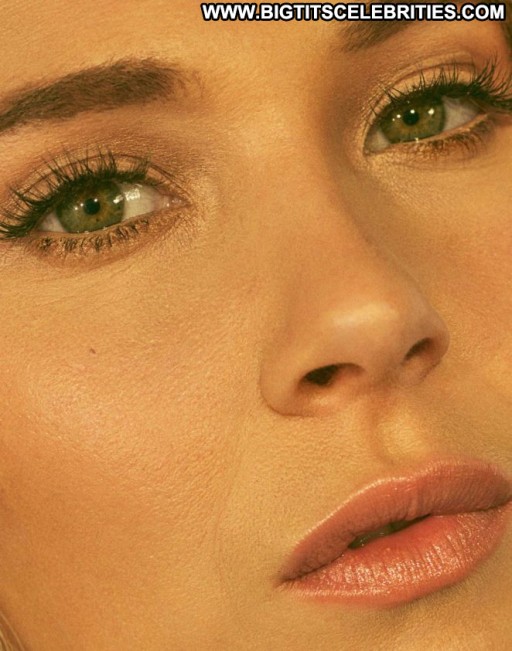 Photos Babe Beautiful Photoshoot Straight Posing Hot Celebrity Paparazzi