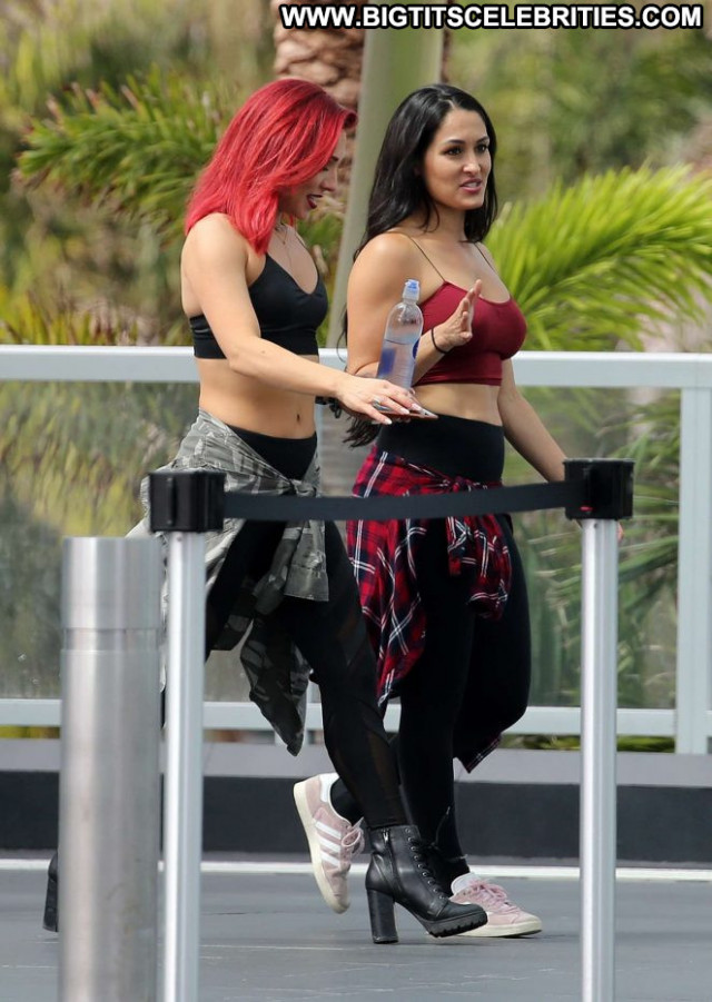 Natalya No Source Paparazzi Babe Posing Hot Beautiful Celebrity