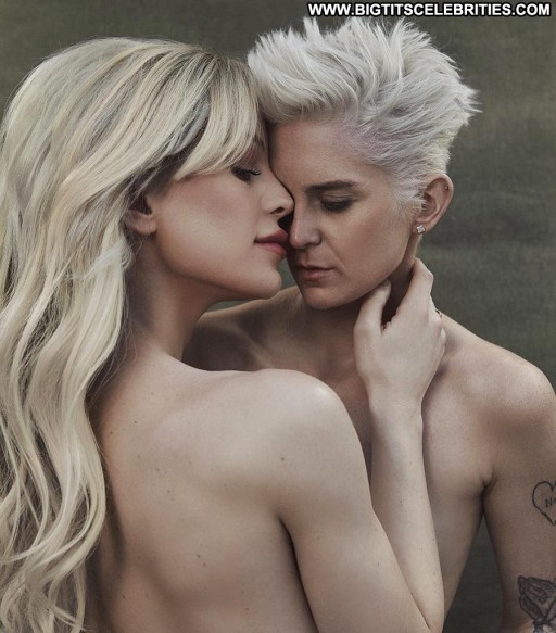 Gigi Gorgeous Nude Celebrity Dad Beautiful Toples Chick Porn Legs Xxx Car Mali Topless Videos Bra Posing Hot Summer Male Sex Singer Park Sexy Bar Gorgeous Babe