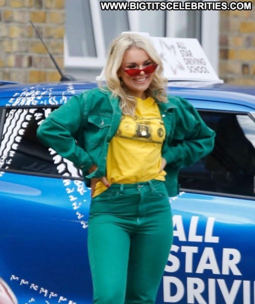 Tallia Storm Beautiful London Babe Posing Hot Straight Celebrity Paparazzi School