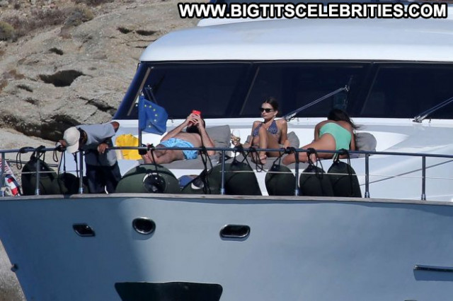 Gigi Hadid No Source  Celebrity Boat Posing Hot Paparazzi Beautiful