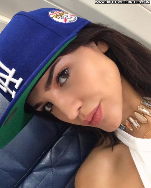 Natalie Jayne Roser Bus Posing Hot Babe Celebrity Winter Beautiful Straight