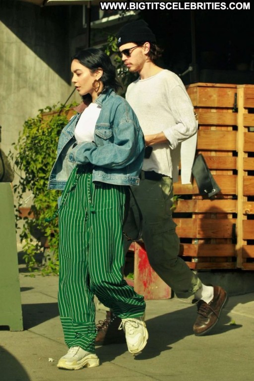 Vanessa Hudgens Celebrity Beautiful Babe Posing Hot Paparazzi Straight