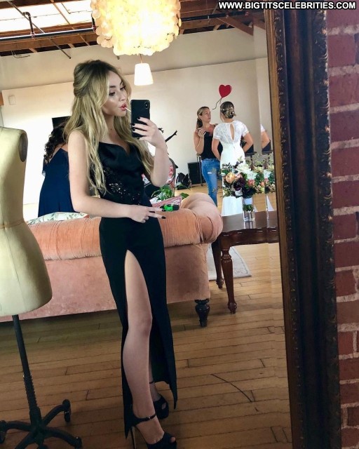 Sabrina Carpenter Legs Posing Hot Erotic Car Beautiful Celebrity Babe Straight Videos