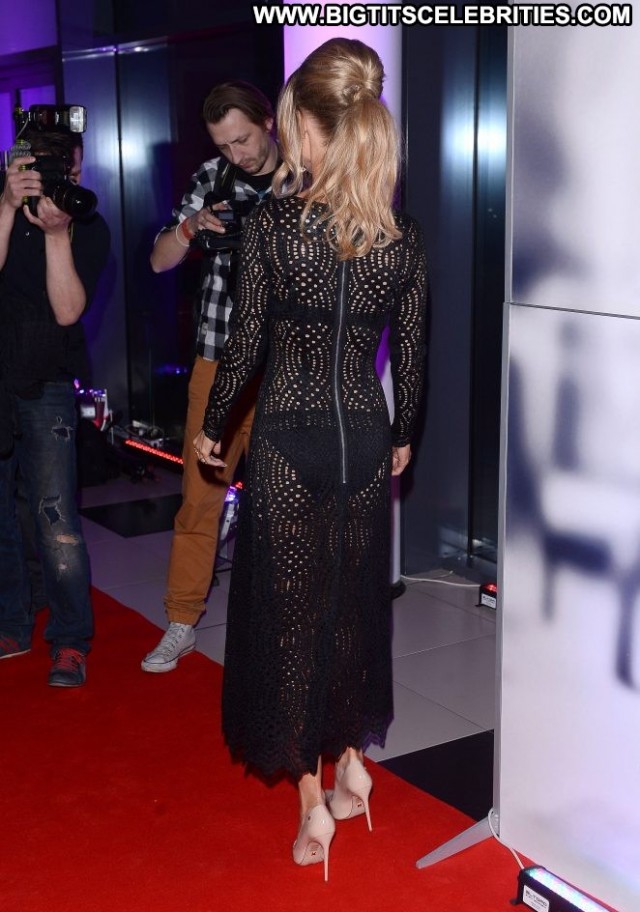 Joanna Krupa Fashion Show Paparazzi Babe Beautiful Fashion Posing Hot