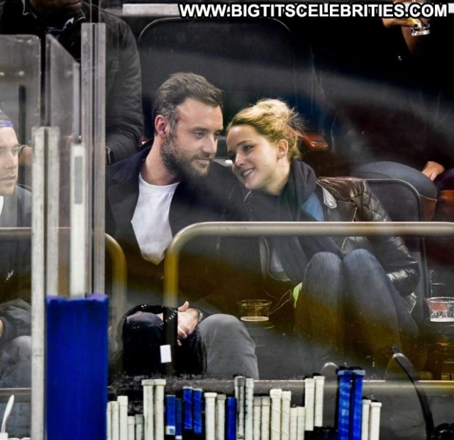 Jennifer Lawrence New York Celebrity Hockey Paparazzi Babe Beautiful