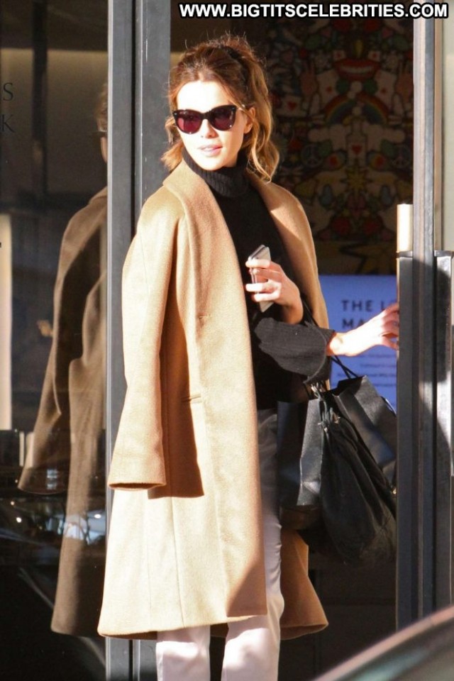 Kate Beckinsale Beverly Hills Posing Hot Paparazzi Beautiful Shopping