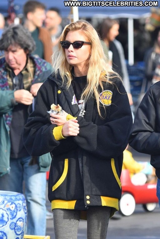 Stella Maxwell Babe Celebrity Straight Beautiful Posing Hot Paparazzi