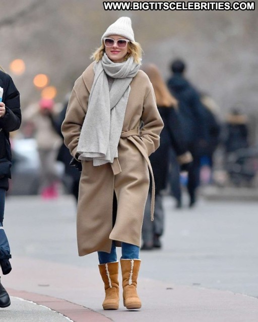 Naomi Watts Straight New York Beautiful Posing Hot Babe Paparazzi Celebrity