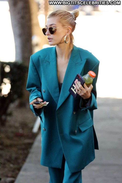 Hailey Baldwin Babe Los Angeles Straight Paparazzi Posing Hot Angel Beautiful Celebrity