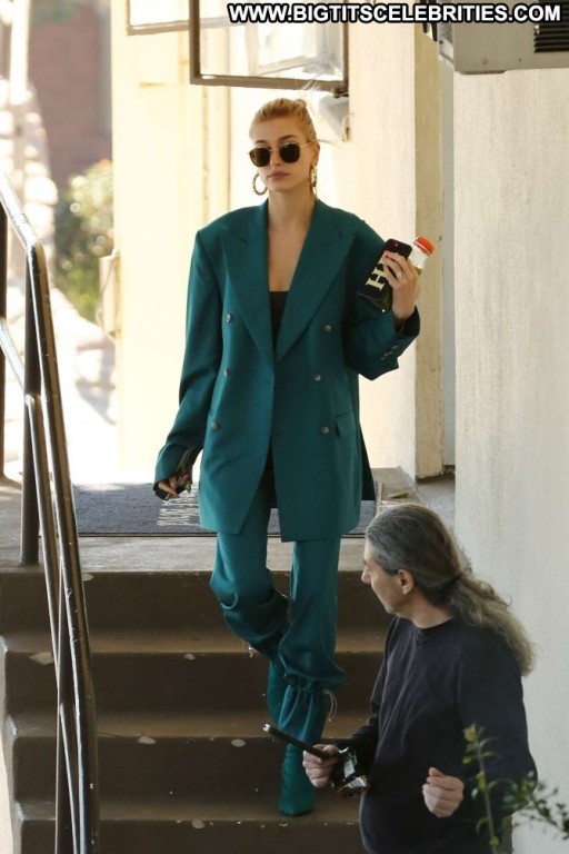 Hailey Baldwin Babe Los Angeles Straight Paparazzi Posing Hot Angel Beautiful Celebrity